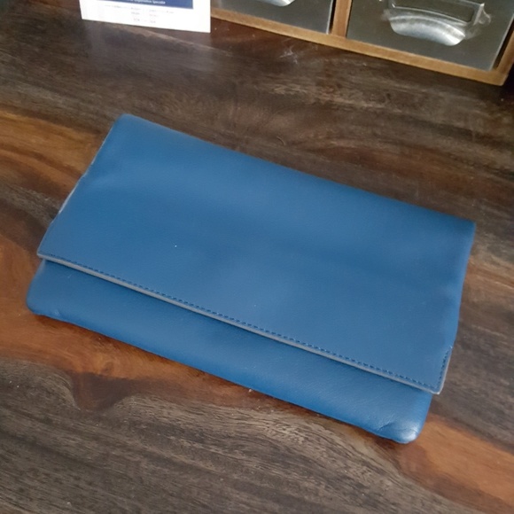 Skagen Utility Clutch - Picture 5 of 8